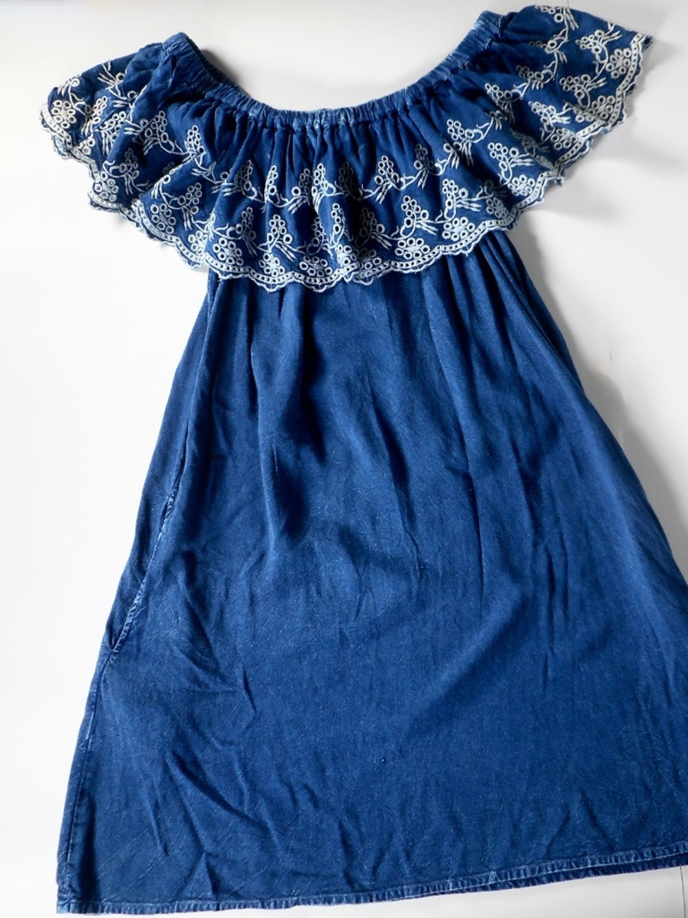 Elan Blue Chambray Sz M Eyelet Off-Shoulder Rayon Dress Rayon Denim-Look Peasant